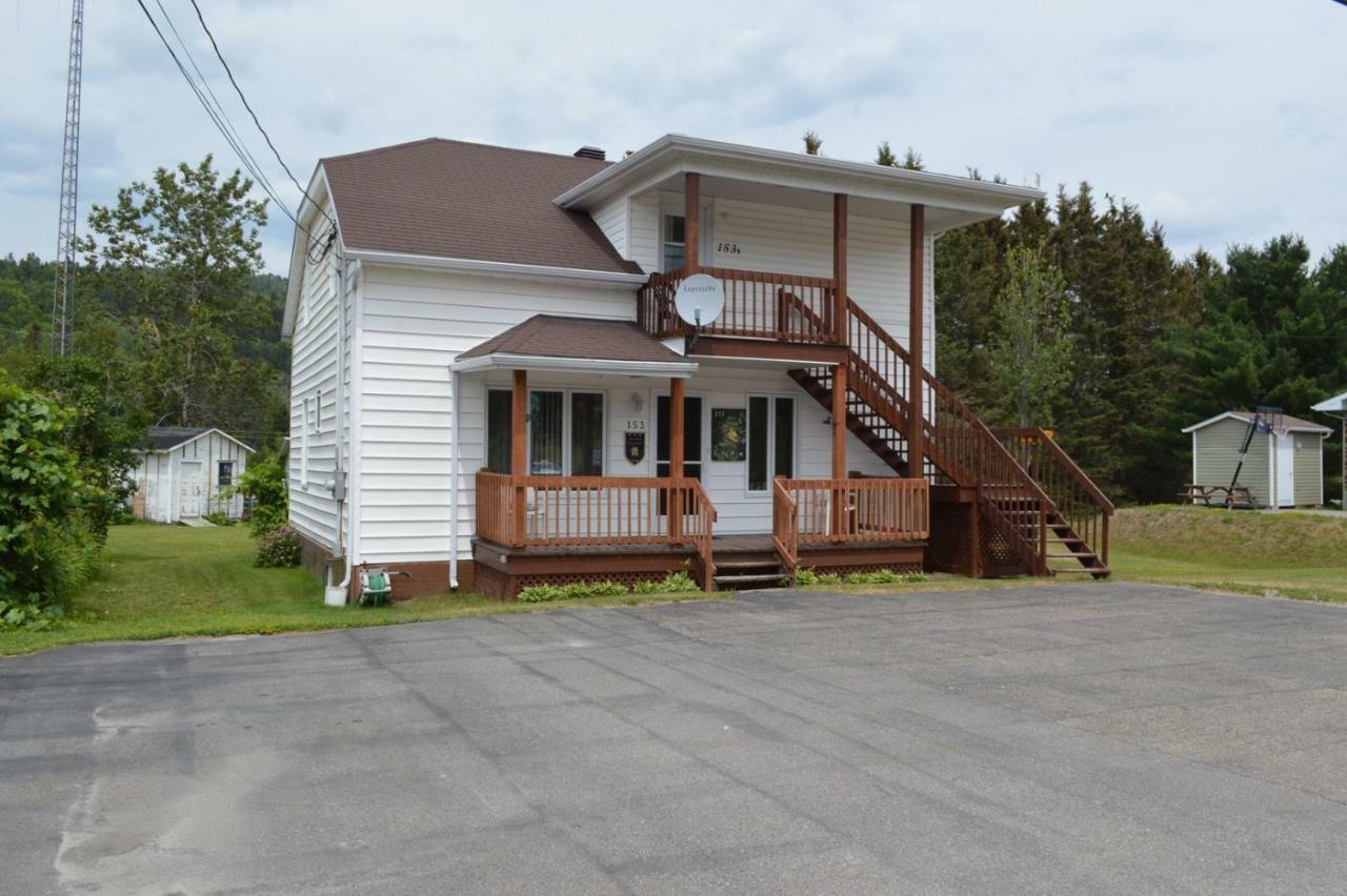 Maison l'héritage LʼAnse-Saint-Jean Exterior foto